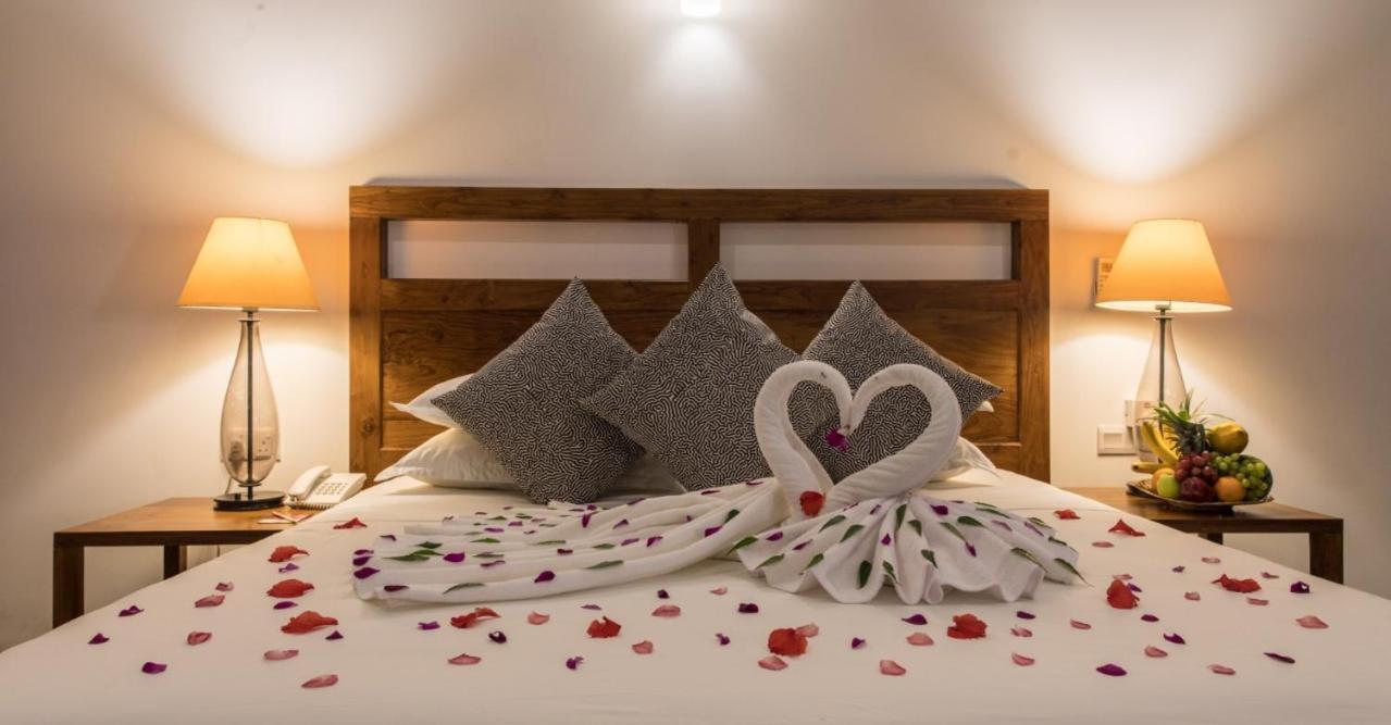 Manthila Hotel アヌラーダプラ エクステリア 写真