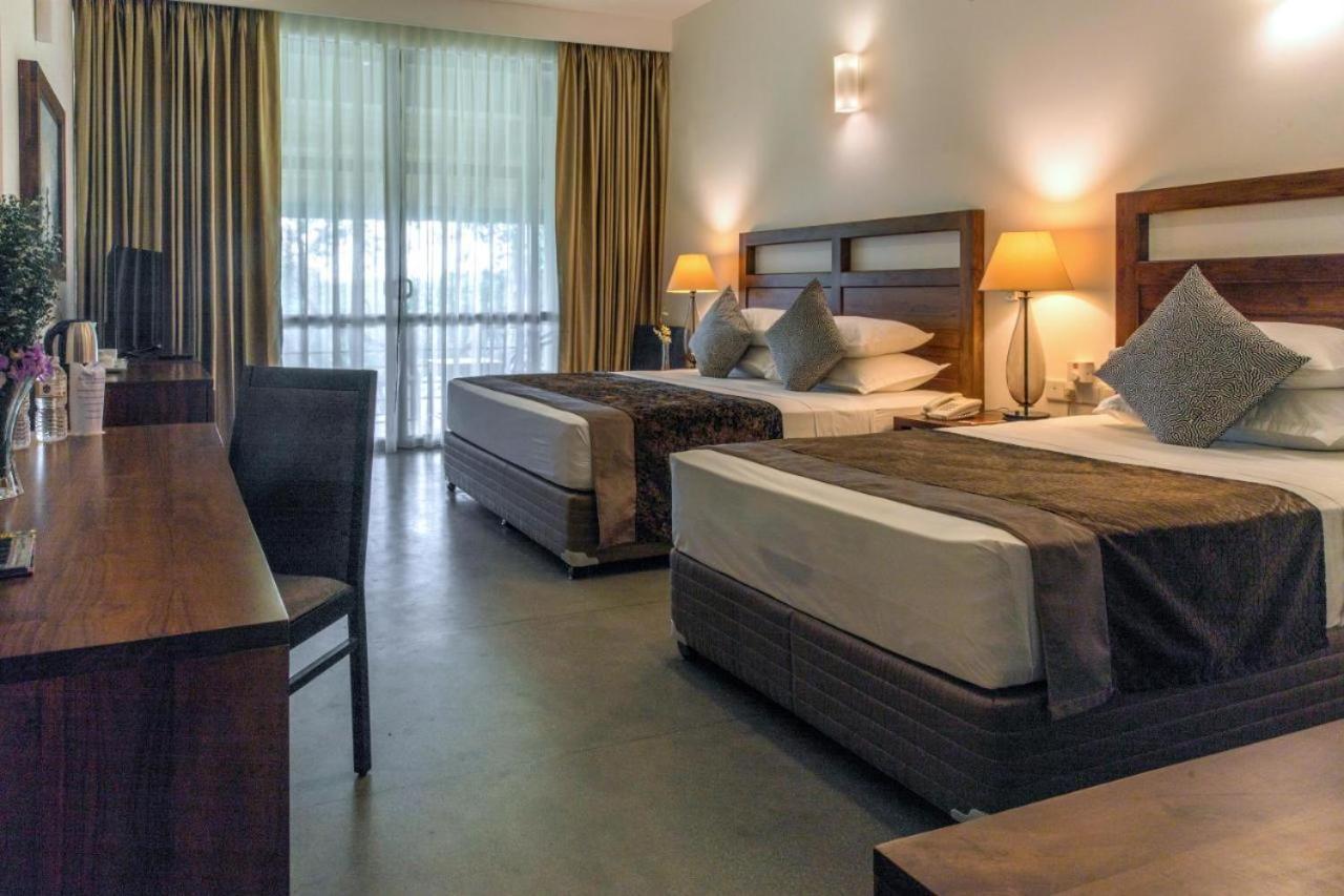 Manthila Hotel アヌラーダプラ エクステリア 写真